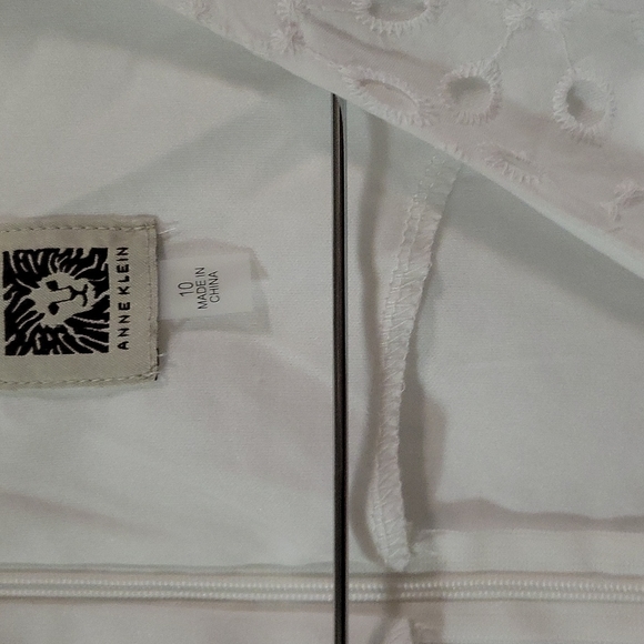 Lovely white anne klein dress 🥰 - Picture 4 of 5